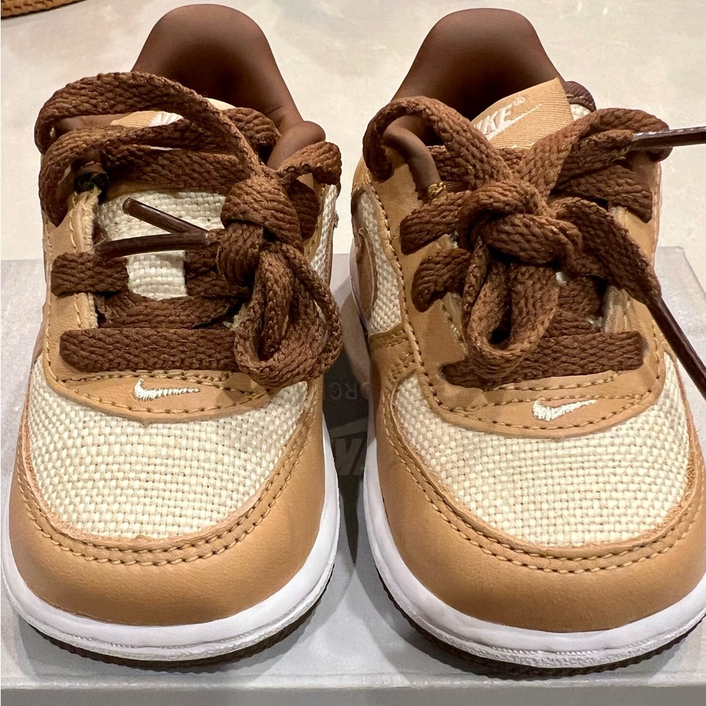 Force1 Kids Tan and Cream Sneakers